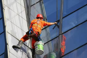 兰州蜘蛛人幕墙清洗